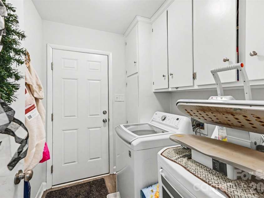 130 Cherokee Lane, Salisbury, NC 28147.  MLS# CAR4334676, YatesRealty ID 14126. 