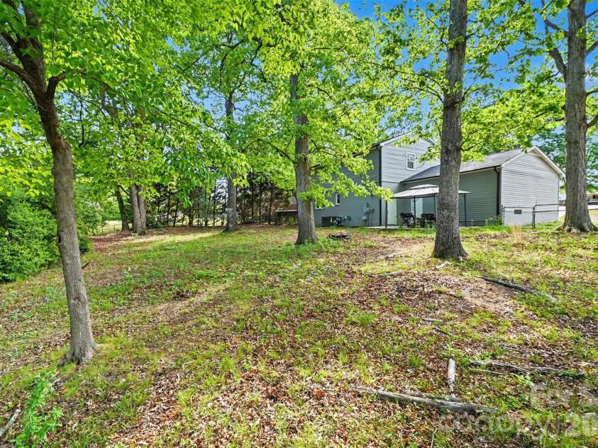 130 Cherokee Lane, Salisbury, NC 28147.  MLS# CAR4334676, YatesRealty ID 14126. 