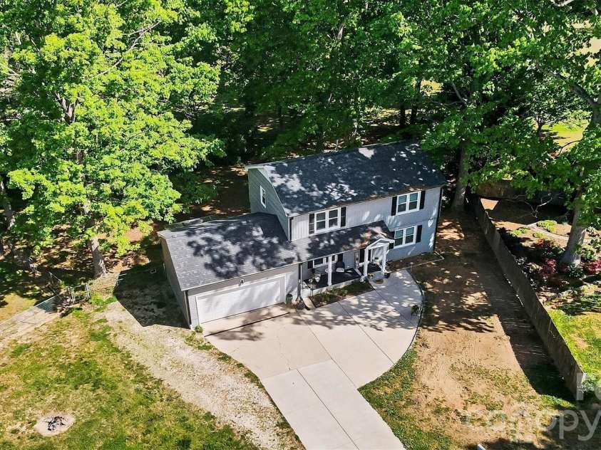 130 Cherokee Lane, Salisbury, NC 28147.  MLS# CAR4334676, YatesRealty ID 14126. 