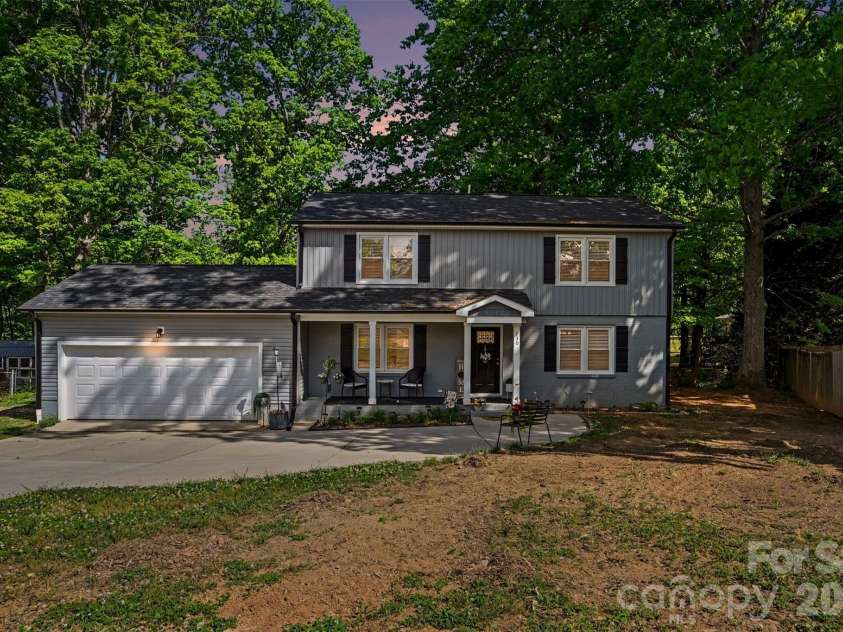 130 Cherokee Lane, Salisbury, NC 28147.  MLS# CAR4334676, YatesRealty ID 14126. 