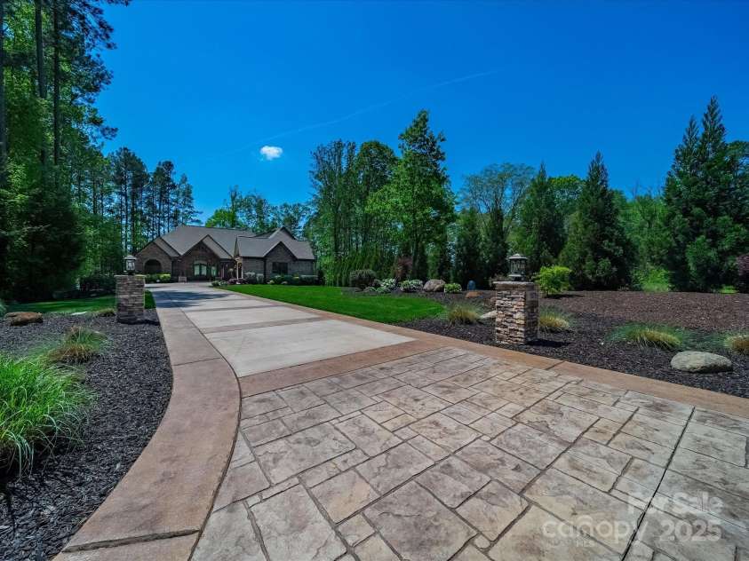 1579 Sunset Pointe Drive, Salisbury, NC 28146.  MLS# CAR4249912, YatesRealty ID 14126. 