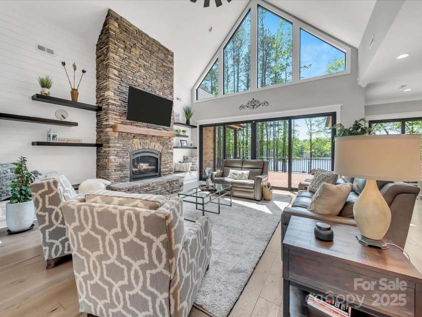 1579 Sunset Pointe Drive, Salisbury, NC 28146.  MLS# CAR4249912, YatesRealty ID 14126. Great Room