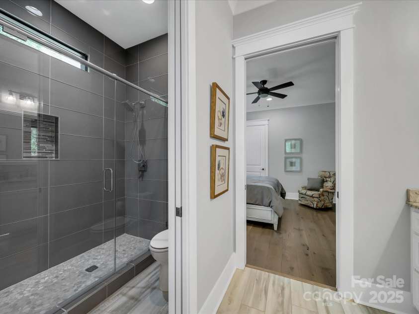 1579 Sunset Pointe Drive, Salisbury, NC 28146.  MLS# CAR4249912, YatesRealty ID 14126. Jack and Jill Bath