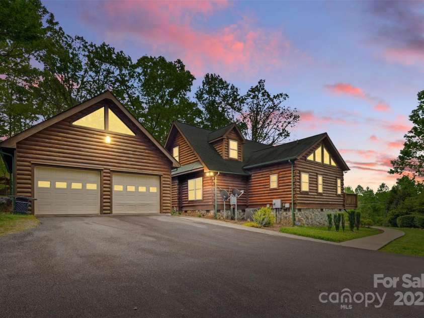 28 Outback Trail, Nebo, NC 28761.  MLS# CAR4249143, YatesRealty ID 14128. 