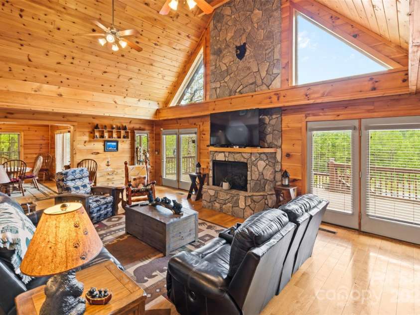 28 Outback Trail, Nebo, NC 28761.  MLS# CAR4249143, YatesRealty ID 14128. 