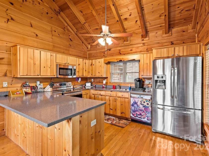 28 Outback Trail, Nebo, NC 28761.  MLS# CAR4249143, YatesRealty ID 14128. 