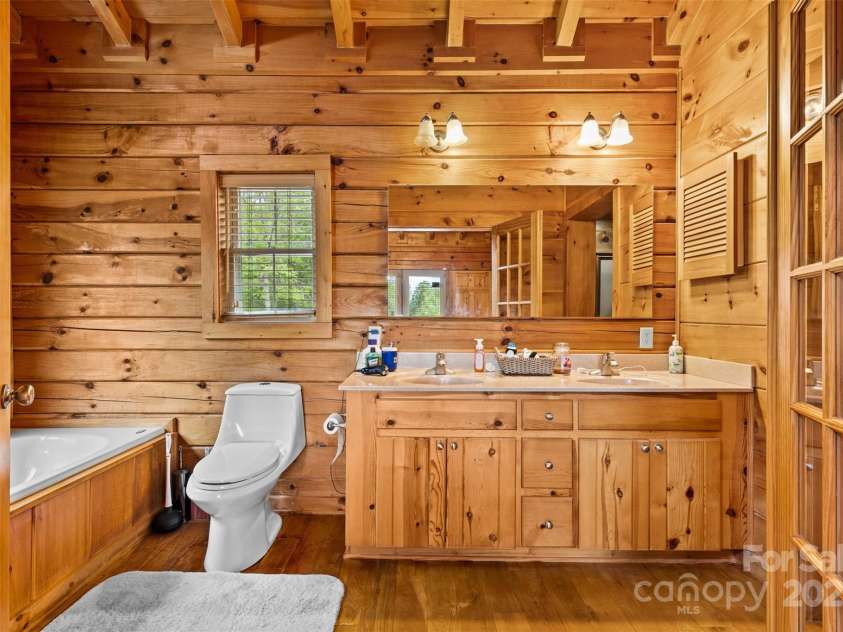 28 Outback Trail, Nebo, NC 28761.  MLS# CAR4249143, YatesRealty ID 14128. 