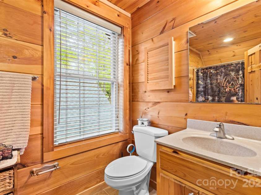 28 Outback Trail, Nebo, NC 28761.  MLS# CAR4249143, YatesRealty ID 14128. 