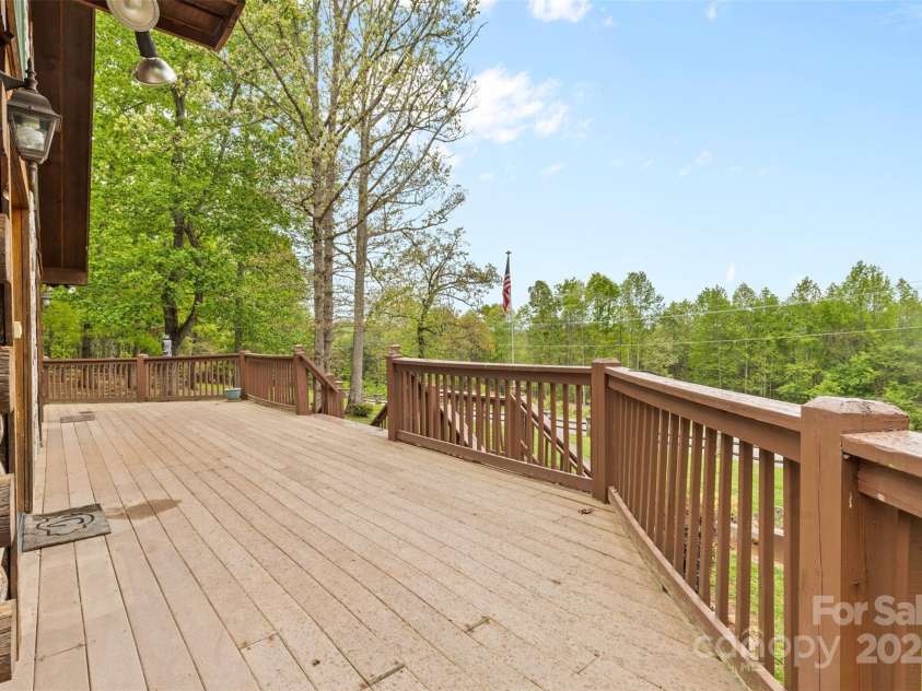 28 Outback Trail, Nebo, NC 28761.  MLS# CAR4249143, YatesRealty ID 14128. 