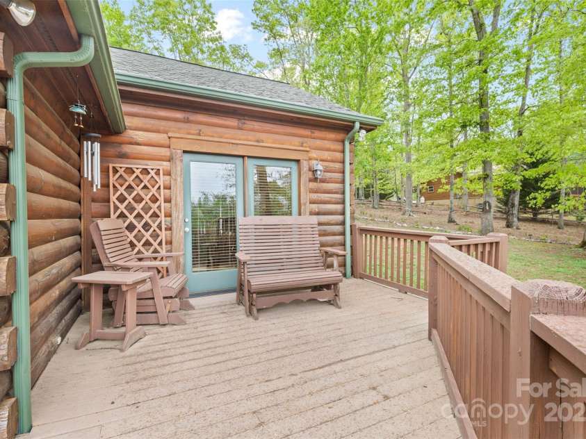 28 Outback Trail, Nebo, NC 28761.  MLS# CAR4249143, YatesRealty ID 14128. 