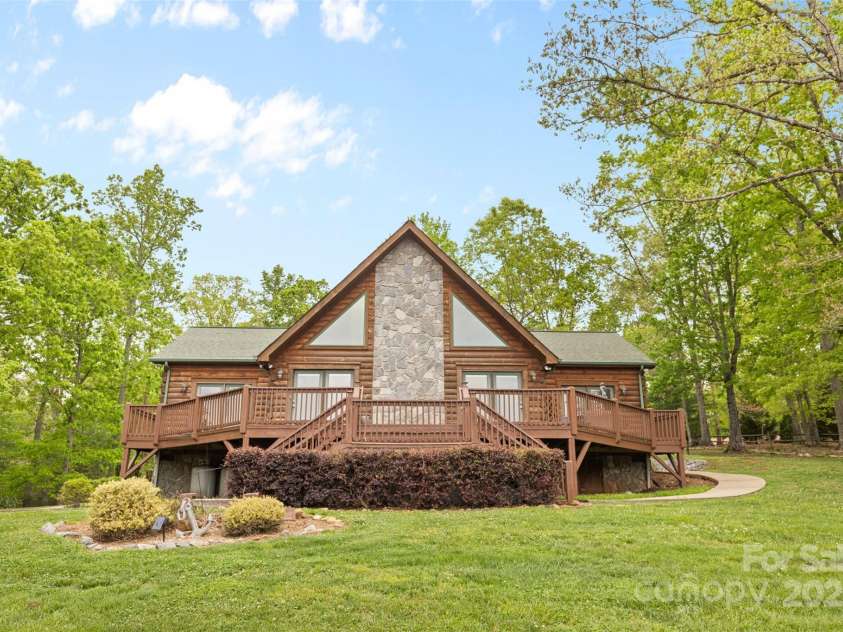 28 Outback Trail, Nebo, NC 28761.  MLS# CAR4249143, YatesRealty ID 14128. 