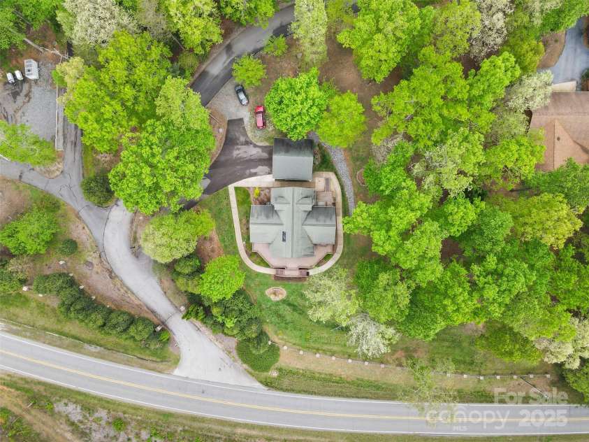 28 Outback Trail, Nebo, NC 28761.  MLS# CAR4249143, YatesRealty ID 14128. 