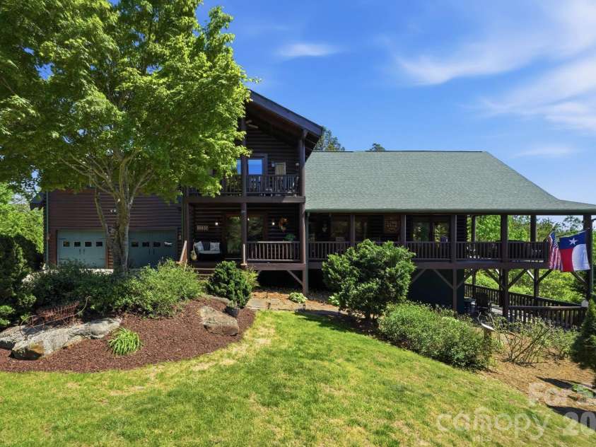 3918 Skyline Drive, Morganton, NC 28655.  MLS# CAR4371181, YatesRealty ID 14128. 