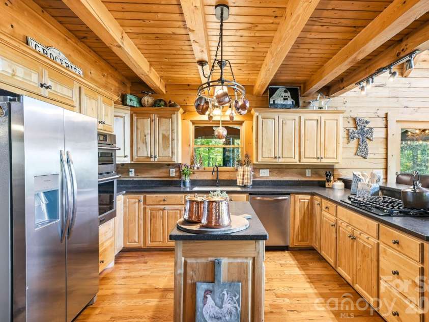 3918 Skyline Drive, Morganton, NC 28655.  MLS# CAR4371181, YatesRealty ID 14128. 