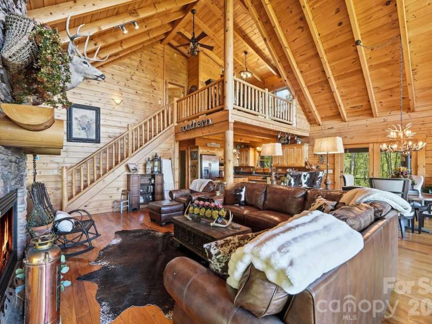 3918 Skyline Drive, Morganton, NC 28655.  MLS# CAR4371181, YatesRealty ID 14128. 