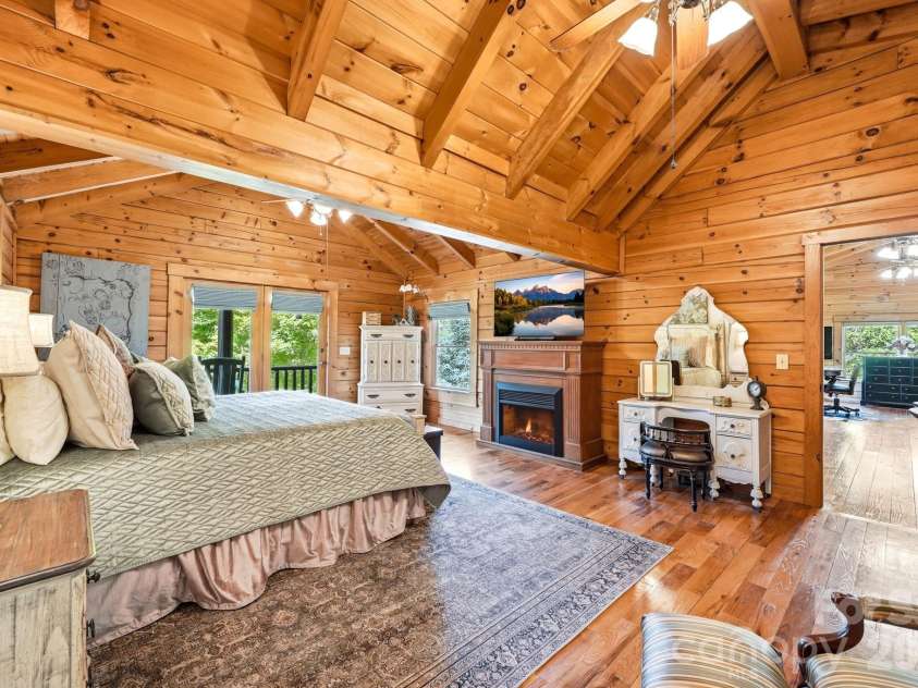 3918 Skyline Drive, Morganton, NC 28655.  MLS# CAR4371181, YatesRealty ID 14128. 