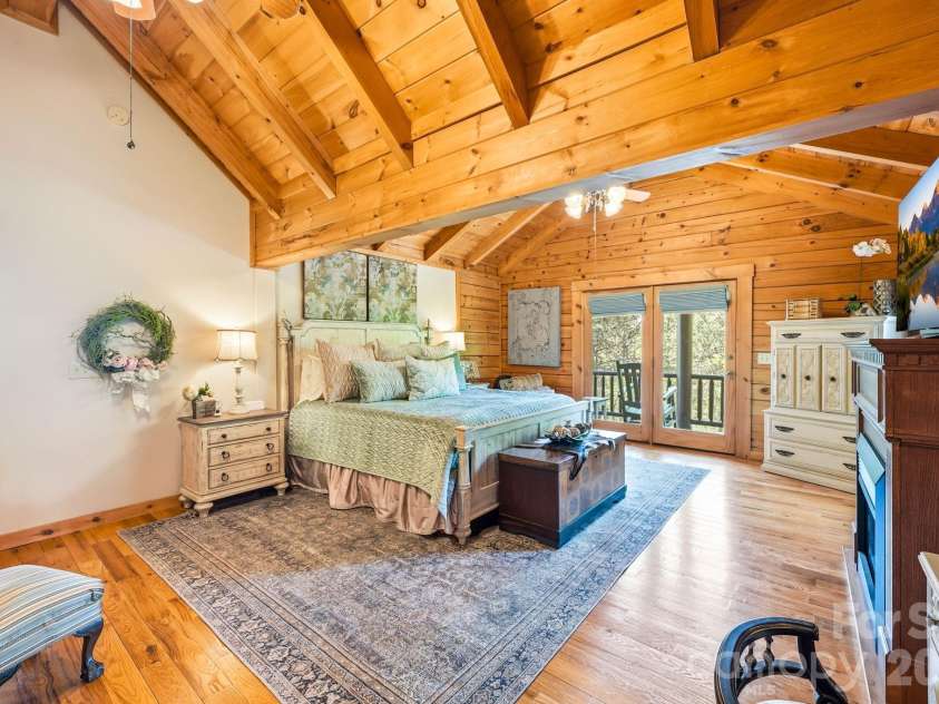 3918 Skyline Drive, Morganton, NC 28655.  MLS# CAR4371181, YatesRealty ID 14128. 