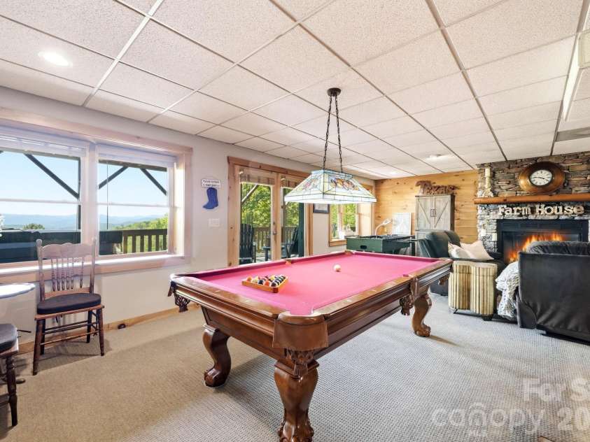 3918 Skyline Drive, Morganton, NC 28655.  MLS# CAR4371181, YatesRealty ID 14128. 