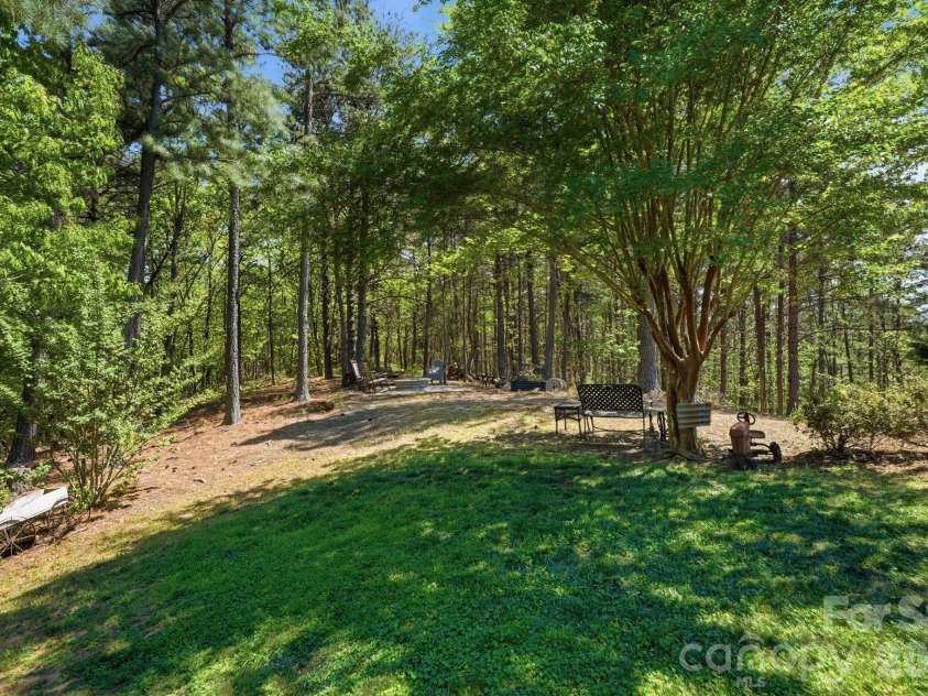 3918 Skyline Drive, Morganton, NC 28655.  MLS# CAR4371181, YatesRealty ID 14128. 