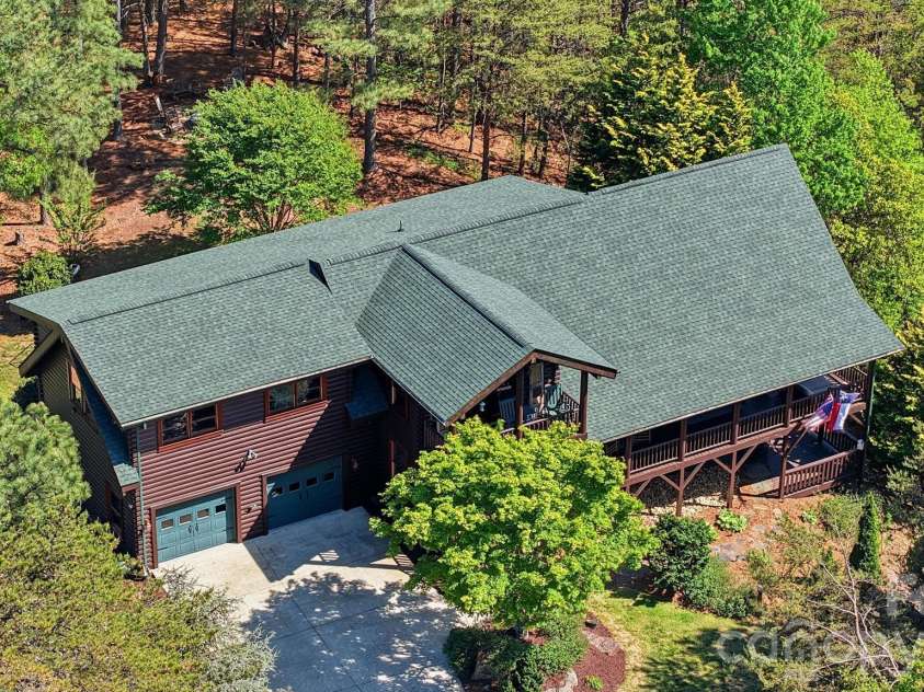 3918 Skyline Drive, Morganton, NC 28655.  MLS# CAR4371181, YatesRealty ID 14128. 
