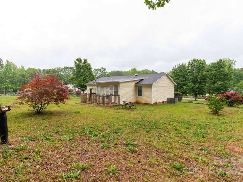 1215 Eastcreek Road, Fort Lawn, SC 29714.  MLS# CAR4249147, YatesRealty ID 14129. 