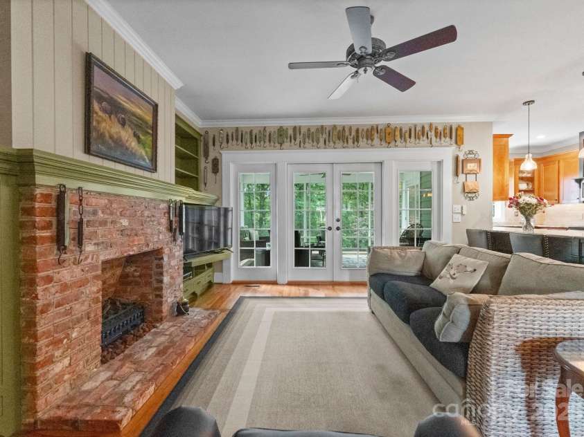 174 Buffalo Creek Drive, Statesville, NC 28677.  MLS# CAR4251372, YatesRealty ID 14130. 