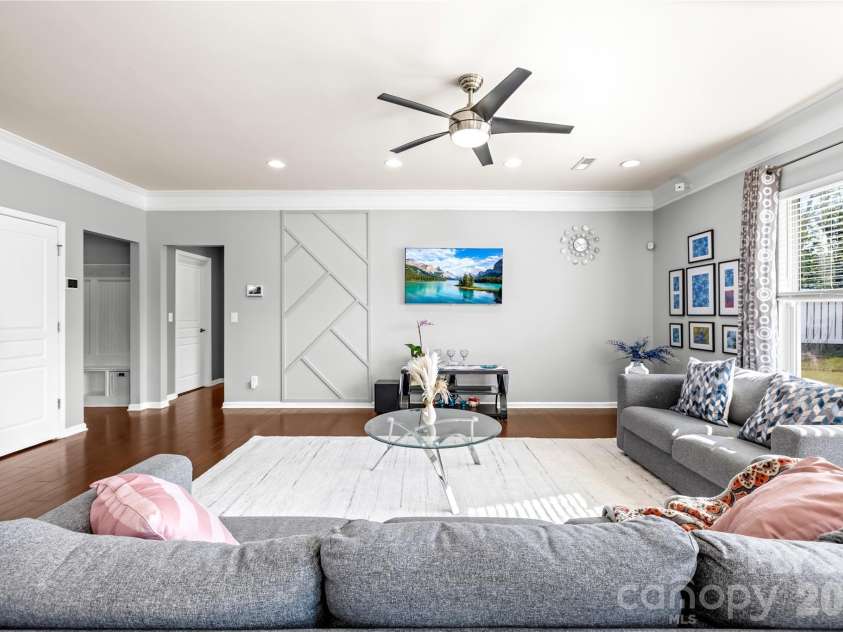 6634 Coral Rose Road, Charlotte, NC 28277.  MLS# CAR4362748, YatesRealty ID 14130. 