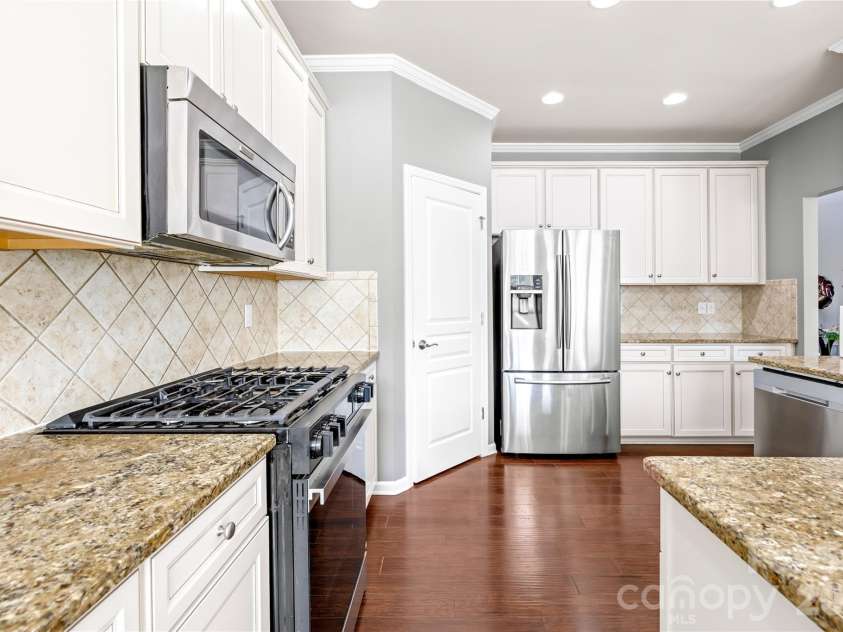 6634 Coral Rose Road, Charlotte, NC 28277.  MLS# CAR4362748, YatesRealty ID 14130. 