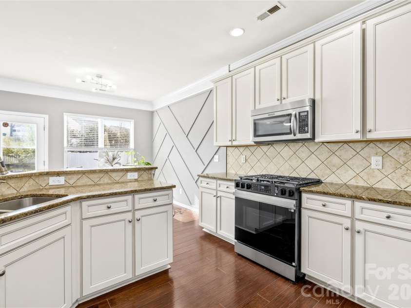 6634 Coral Rose Road, Charlotte, NC 28277.  MLS# CAR4362748, YatesRealty ID 14130. 