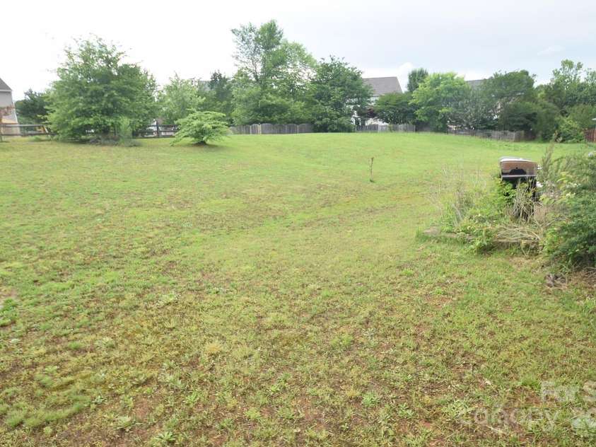 6105 Follow The Trail, Indian Trail, NC 28079.  MLS# CAR4259238, YatesRealty ID 14131. 