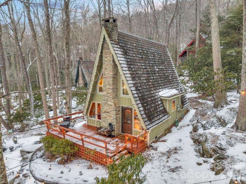 233 Cherry Road, Boone, NC 28607.  MLS# CAR4363942, YatesRealty ID 14132. 