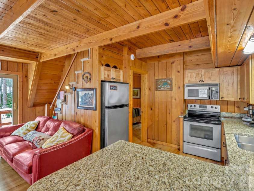 233 Cherry Road, Boone, NC 28607.  MLS# CAR4363942, YatesRealty ID 14132. 