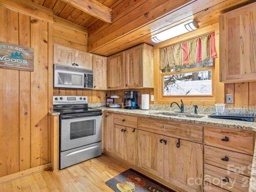 233 Cherry Road, Boone, NC 28607.  MLS# CAR4363942, YatesRealty ID 14132. 