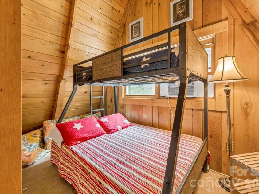 233 Cherry Road, Boone, NC 28607.  MLS# CAR4363942, YatesRealty ID 14132. 