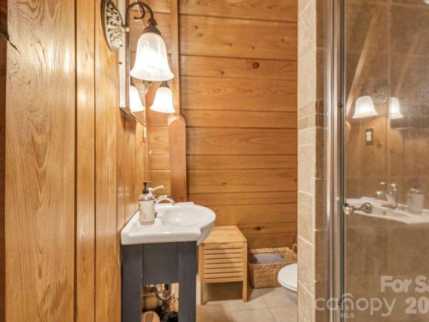 233 Cherry Road, Boone, NC 28607.  MLS# CAR4363942, YatesRealty ID 14132. 
