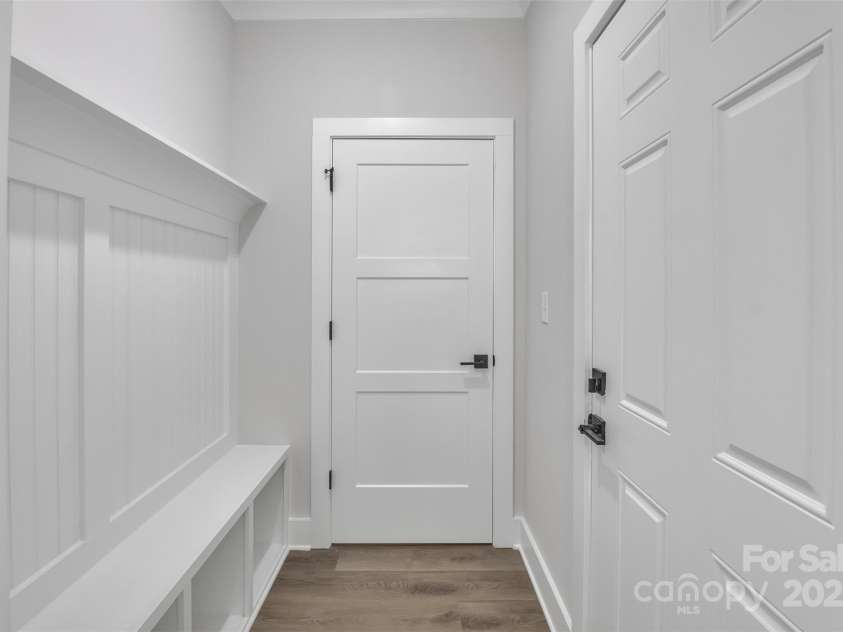 1933 St Mark Street, Charlotte, NC 28216.  MLS# CAR4259353, YatesRealty ID 14133. 