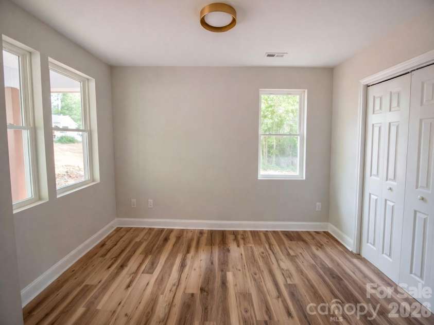 6615 ROCKWELL Boulevard, Charlotte, NC 28269.  MLS# CAR4367291, YatesRealty ID 14133. 