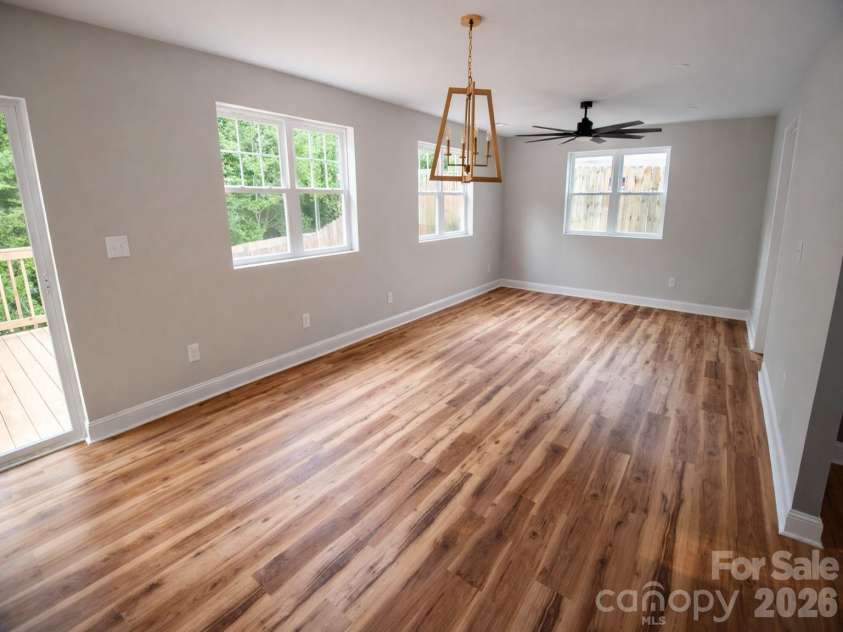 6615 ROCKWELL Boulevard, Charlotte, NC 28269.  MLS# CAR4367291, YatesRealty ID 14133. 