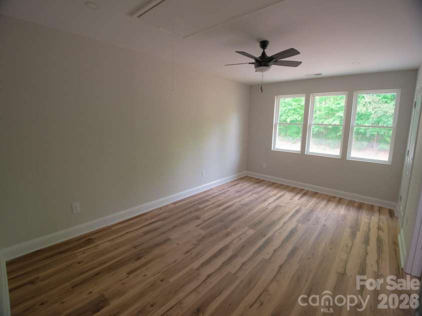 6615 ROCKWELL Boulevard, Charlotte, NC 28269.  MLS# CAR4367291, YatesRealty ID 14133. 