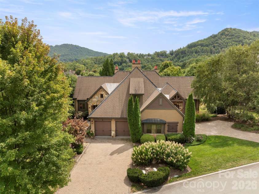 4 Windelsham Way, Arden, NC 28704.  MLS# CAR4364537, YatesRealty ID 14134. 