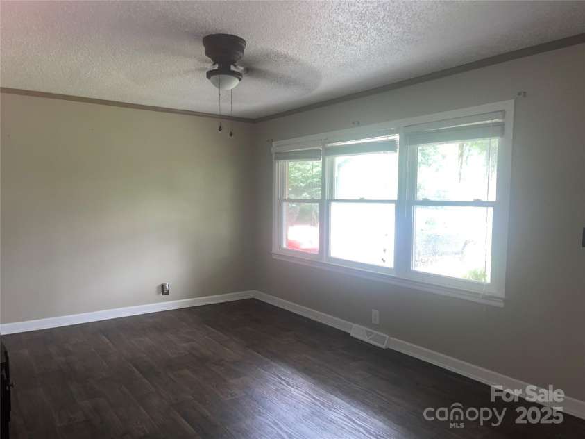 734 Harris Street, Concord, NC 28025.  MLS# CAR4250469, YatesRealty ID 14134. 