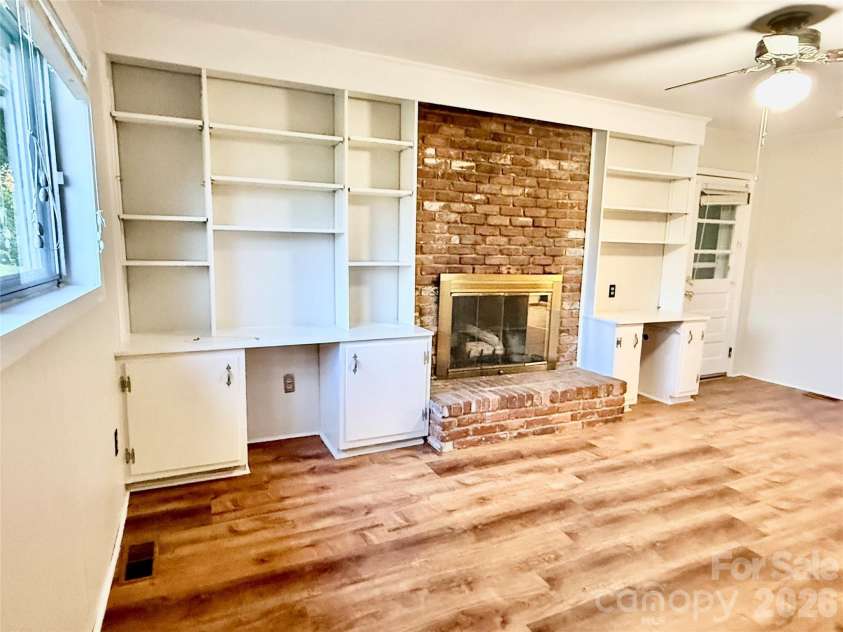115 Chester Avenue, Great Falls, SC 29055.  MLS# CAR4315415, YatesRealty ID 14135. 