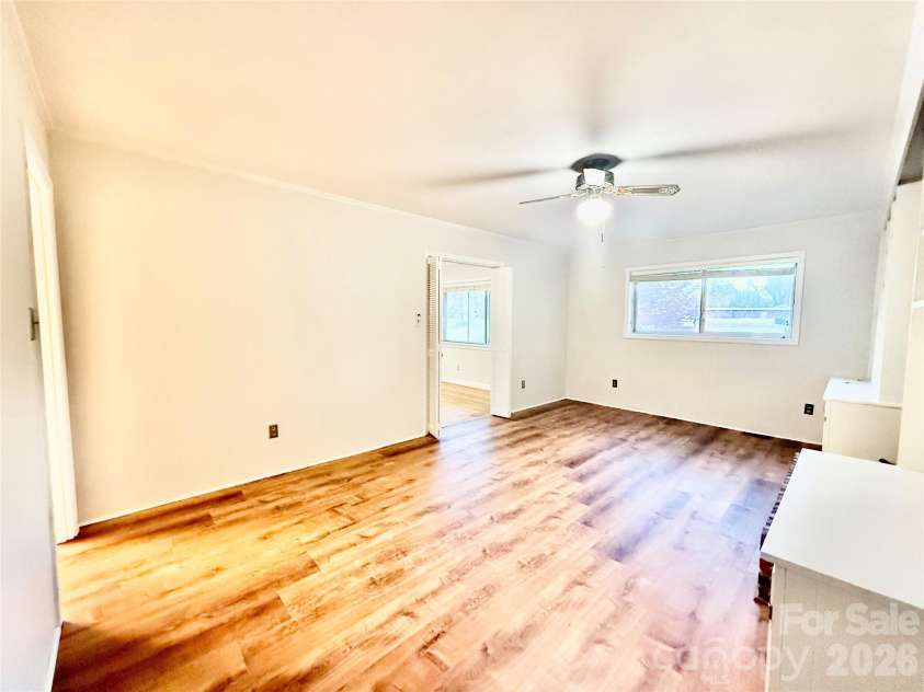 115 Chester Avenue, Great Falls, SC 29055.  MLS# CAR4315415, YatesRealty ID 14135. 