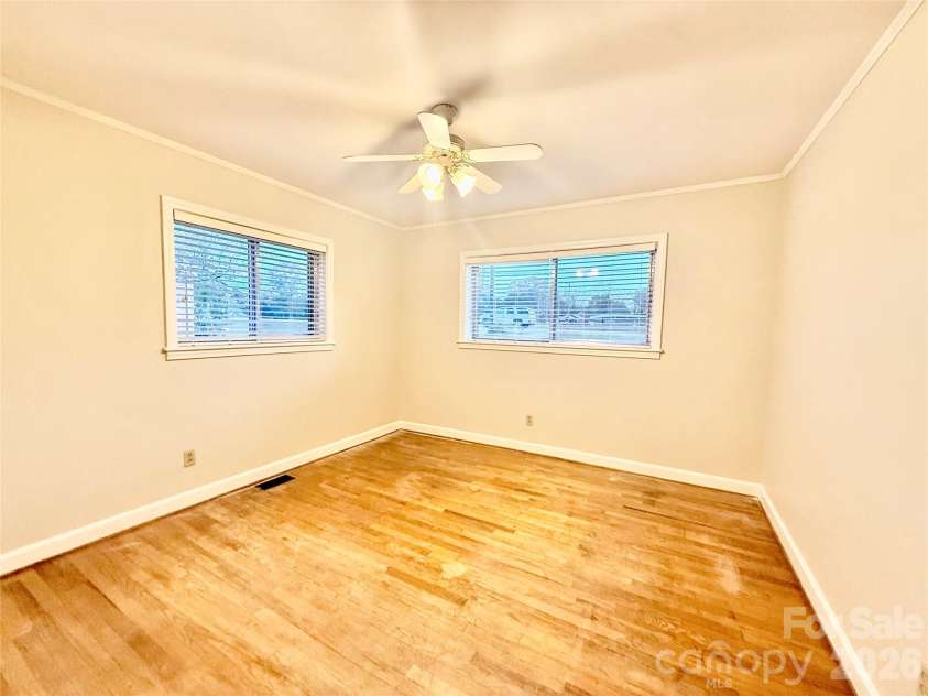 115 Chester Avenue, Great Falls, SC 29055.  MLS# CAR4315415, YatesRealty ID 14135. 