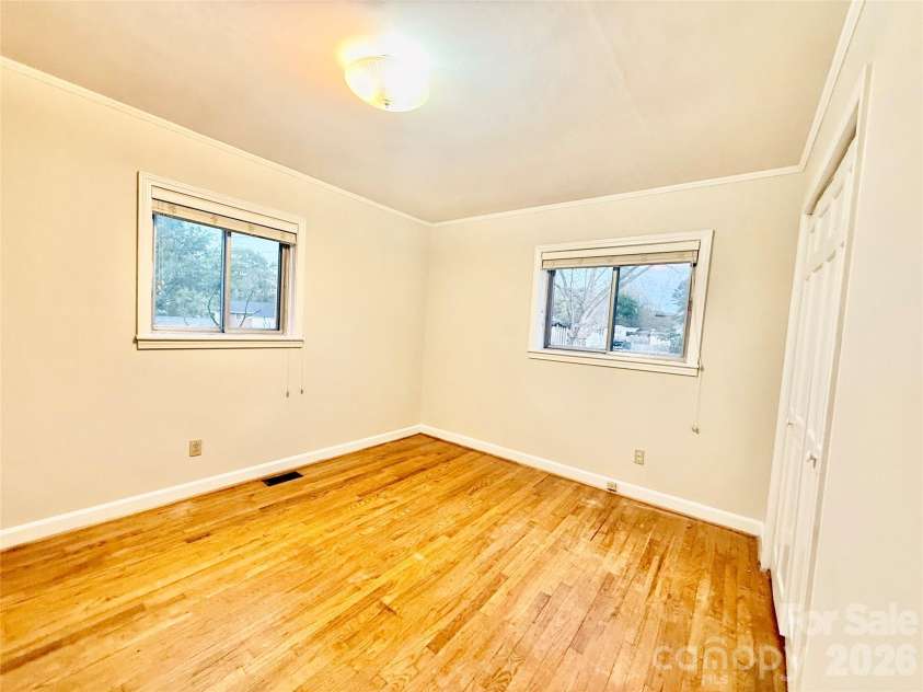 115 Chester Avenue, Great Falls, SC 29055.  MLS# CAR4315415, YatesRealty ID 14135. 