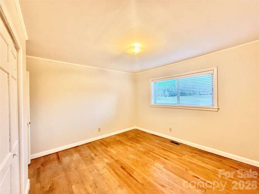 115 Chester Avenue, Great Falls, SC 29055.  MLS# CAR4315415, YatesRealty ID 14135. 