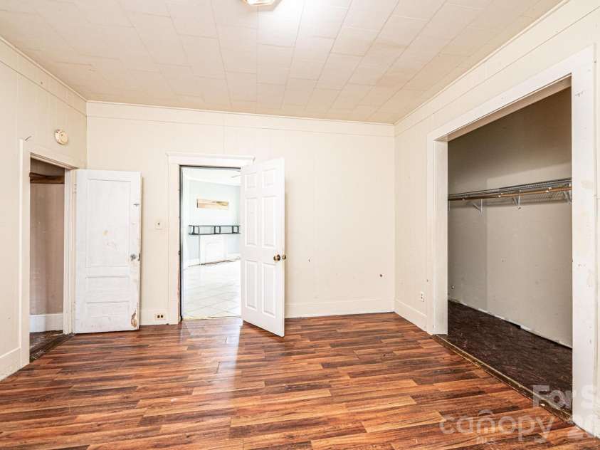 201 Newland Place, Lenoir, NC 28645.  MLS# CAR4359302, YatesRealty ID 14136. Huge closet space