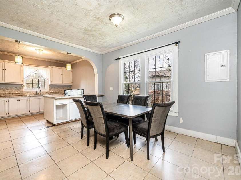 201 Newland Place, Lenoir, NC 28645.  MLS# CAR4359302, YatesRealty ID 14136. Open Kitchen/Dining area