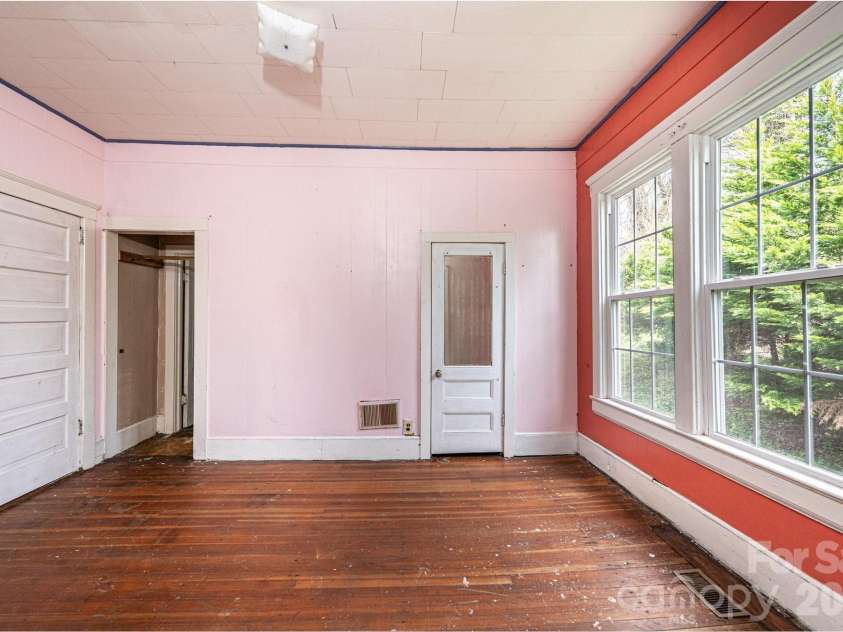 201 Newland Place, Lenoir, NC 28645.  MLS# CAR4359302, YatesRealty ID 14136. Second bedroom or potential office space on main