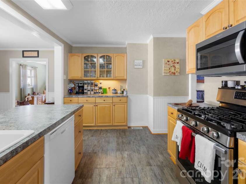 1912 Old West Lane, Gastonia, NC 28052.  MLS# CAR4349351, YatesRealty ID 14137. 